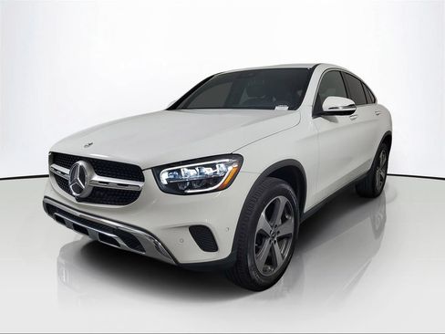 Used 2023 Mercedes-Benz GLC 300 4MATIC Coupe image 3