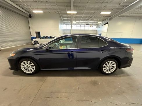 Used 2022 Toyota Camry LE FWD image 6