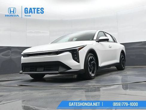 Used 2025 Kia K4 EX FWD image 42