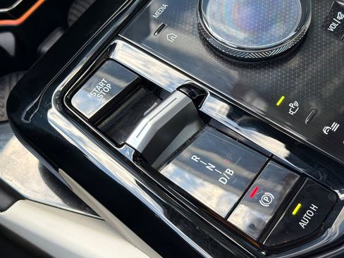 Certified 2024 BMW i5 eDrive40i w/ Premium Package image 27