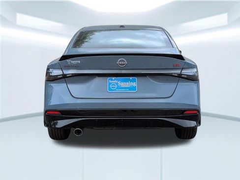 New 2026 Nissan Sentra SR w/ Floor Mat Package FWD image 5