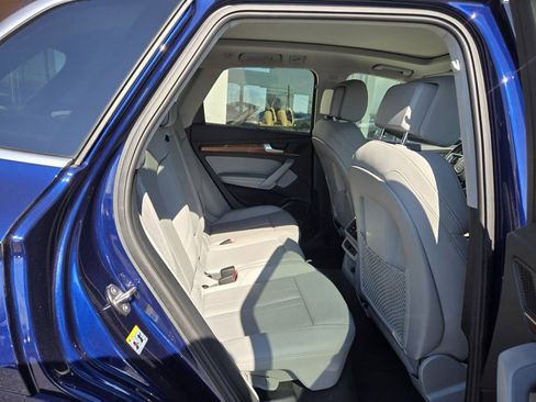 Used 2021 Audi Q5 2.0T Premium Plus w/ Premium Plus Package image 2