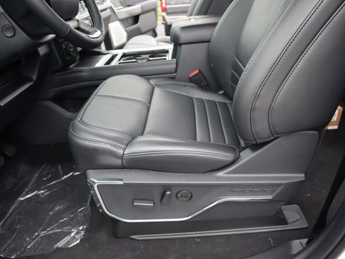 New 2025 Ford F250 Platinum w/ FX4 Off-Road Package image 12