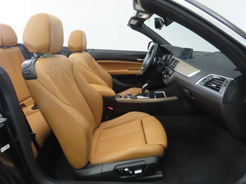 Used 2018 BMW 230i Convertible image 28