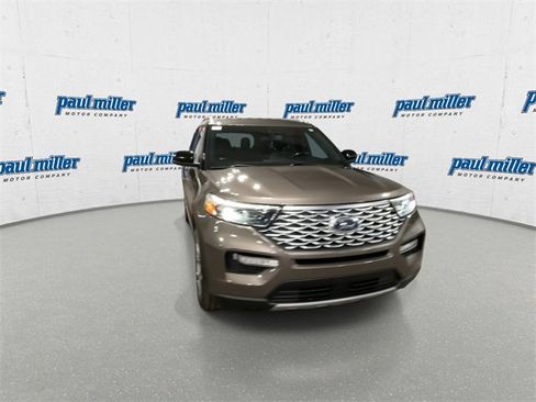 Used 2021 Ford Explorer Platinum image 3