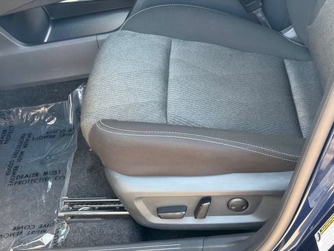 Certified 2025 Nissan Rogue SV AWD/4WD image 20