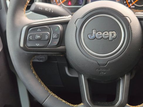 Used 2024 Jeep Wrangler Unlimited Sport AWD/4WD image 21