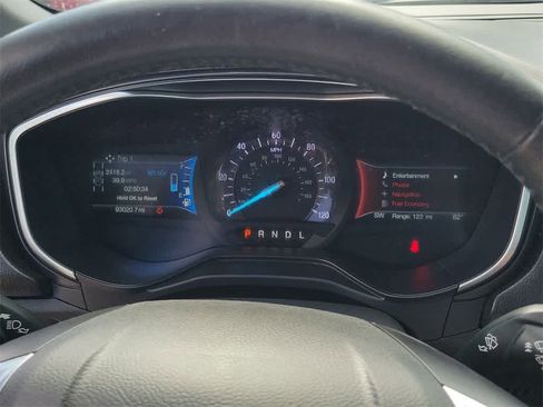 Used 2019 Ford Fusion Titanium image 26