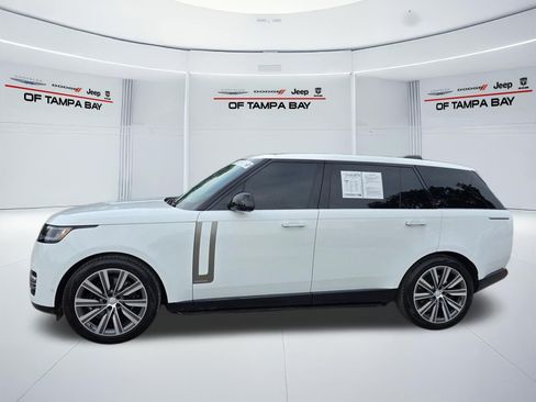 Used 2025 Land Rover Range Rover Long Wheelbase Autobiography AWD/4WD image 3