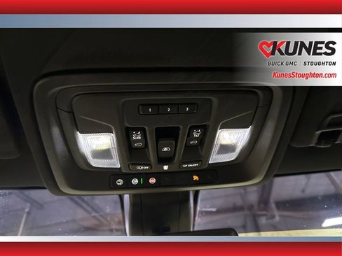 Used 2020 Chevrolet Silverado 1500 High Country image 35