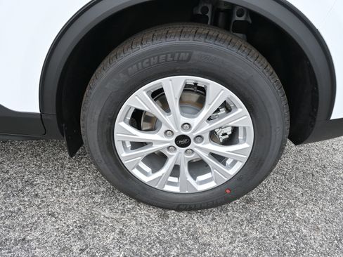 New 2026 Ford Escape Active image 12