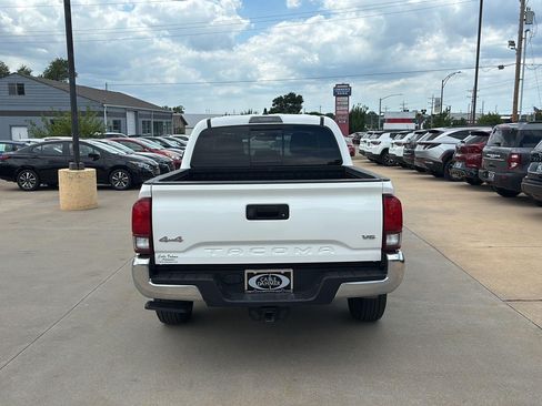 Used 2023 Toyota Tacoma SR5 AWD/4WD image 5