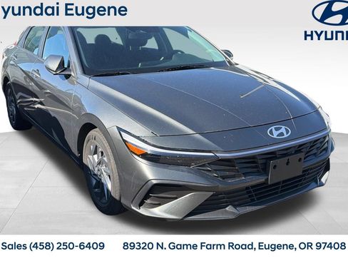 Used 2024 Hyundai Elantra SEL FWD image 1