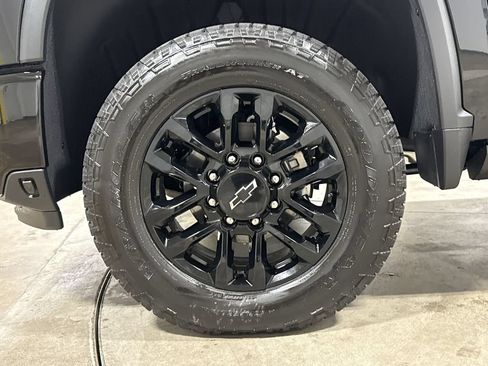 Used 2026 Chevrolet Silverado 3500 High Country w/ High Country Premium Package AWD/4WD image 28