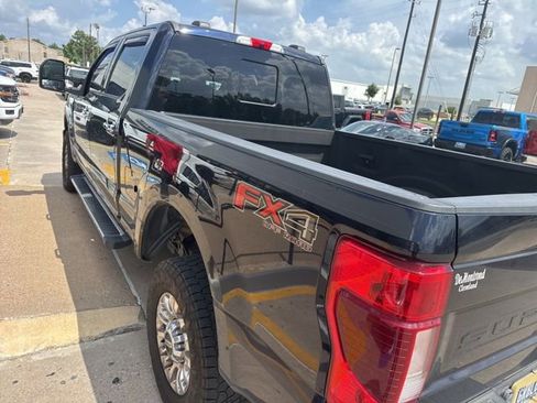 Used 2022 Ford F250 XLT w/ XLT Premium Package AWD/4WD image 4