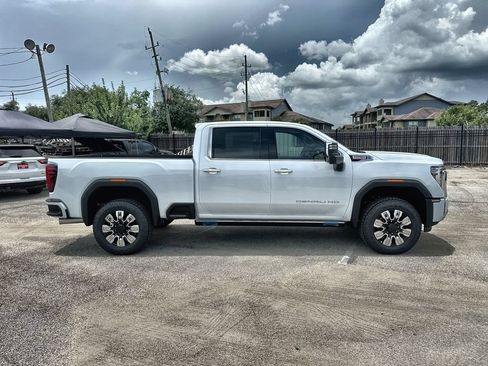 New 2026 GMC Sierra 2500 Denali w/ Denali Reserve Package AWD/4WD image 10