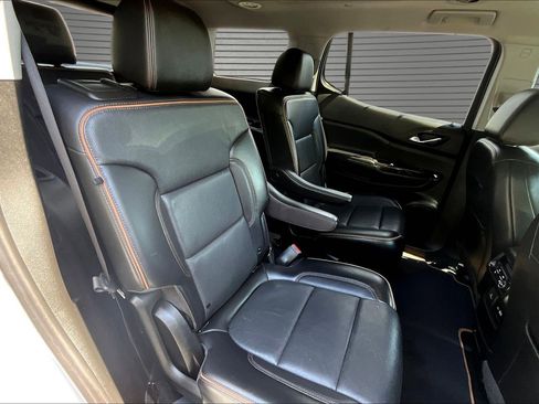 Used 2022 GMC Acadia AT4 w/ Technology Package AWD/4WD image 16