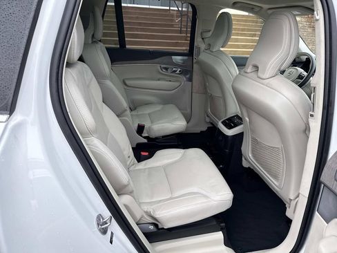 Used 2024 Volvo XC90 T8 Ultimate w/ Lounge Package image 13