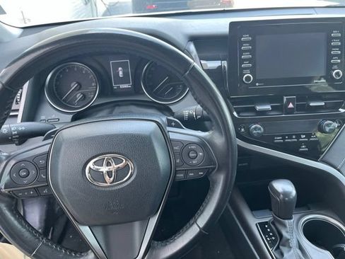 Used 2023 Toyota Camry SE FWD image 4