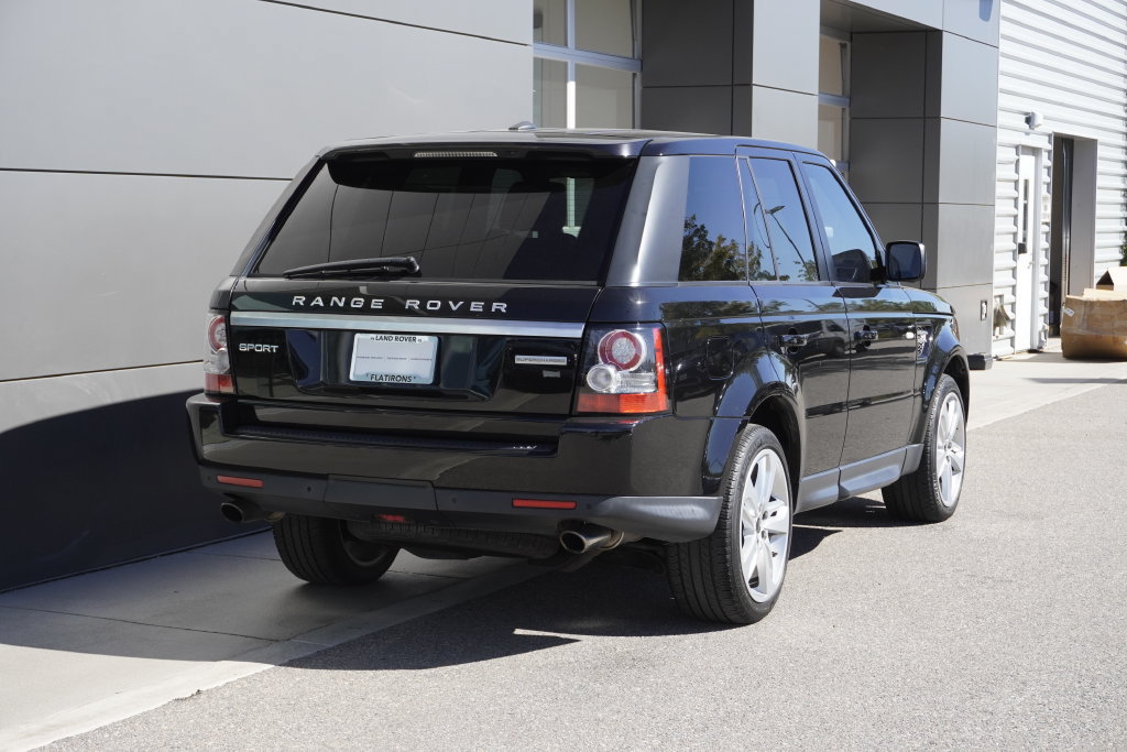 Used 2013 Land Rover Range Rover Sport Supercharged AWD/4WD image 2