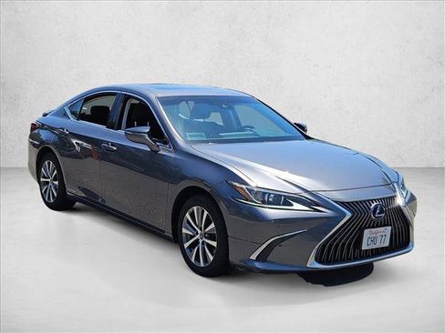 Used 2020 Lexus ES 300h w/ Premium Package FWD image 3