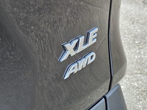 Used 2025 Toyota RAV4 XLE AWD/4WD image 17