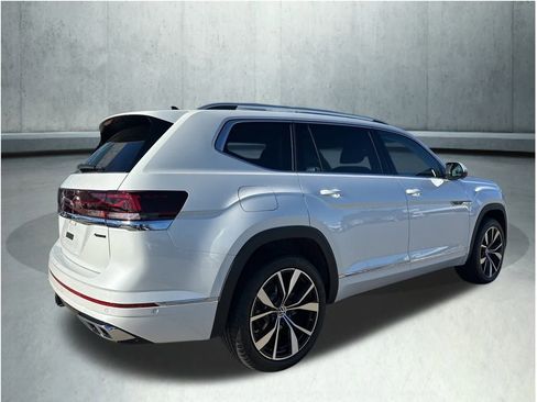 New 2026 Volkswagen Atlas SEL Premium R-Line image 5