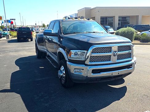 Used 2015 RAM 3500 Laramie AWD/4WD image 2