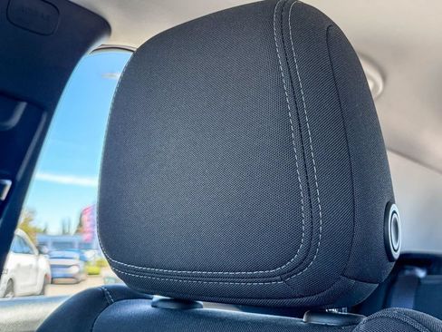 Used 2023 Chevrolet TrailBlazer LS FWD image 50
