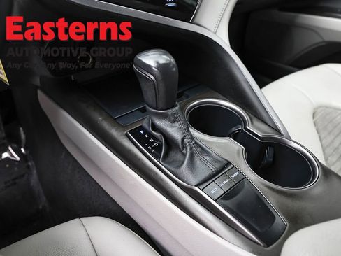 Used 2023 Toyota Camry SE FWD image 13