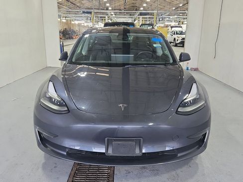 Used 2023 Tesla Model 3 Standard Range image 2