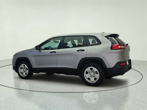 Used 2015 Jeep Cherokee Sport w/ Trailer Tow Group FWD image 4