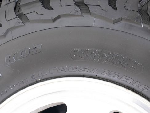 Used 2000 Chevrolet Tahoe Z71 w/ Comfort & Security Pkg image 86