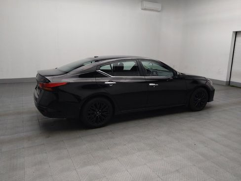 Used 2024 Nissan Altima 2.5 SV image 10