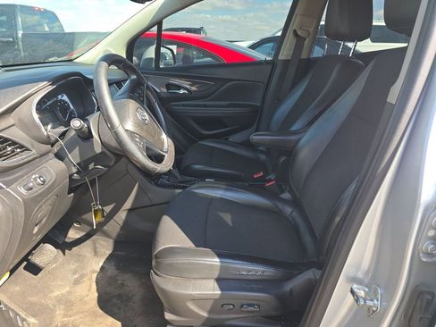 Used 2019 Buick Encore Preferred image 5