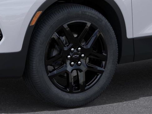 New 2026 Chevrolet Blazer LT w/ Sound & Technology Package FWD image 9