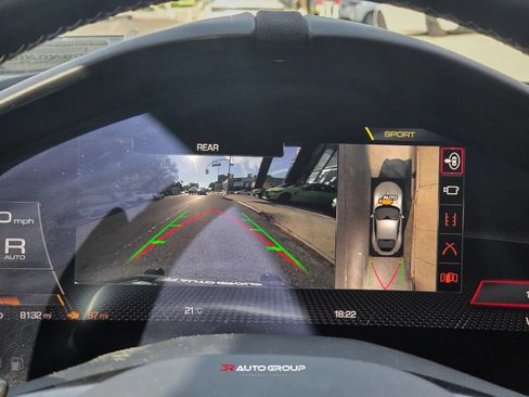 Used 2021 Ferrari Roma RWD image 23