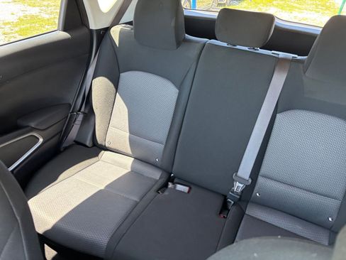 Used 2025 Kia Soul LX w/ LX Technology Package FWD image 38