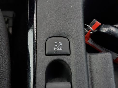 Certified 2024 Toyota Corolla SE image 29