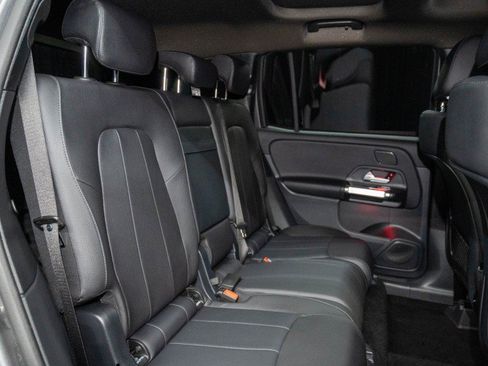 Used 2026 Mercedes-Benz GLB 250 4MATIC image 15
