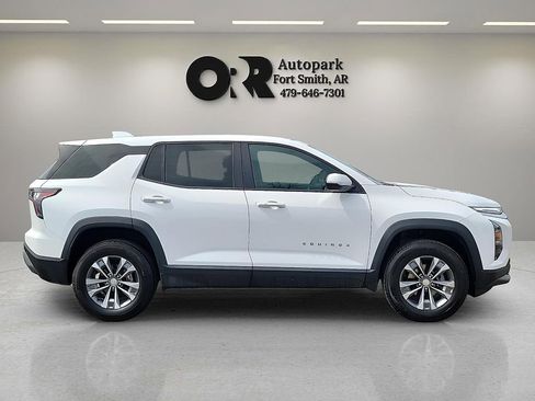 Used 2025 Chevrolet Equinox LT image 6