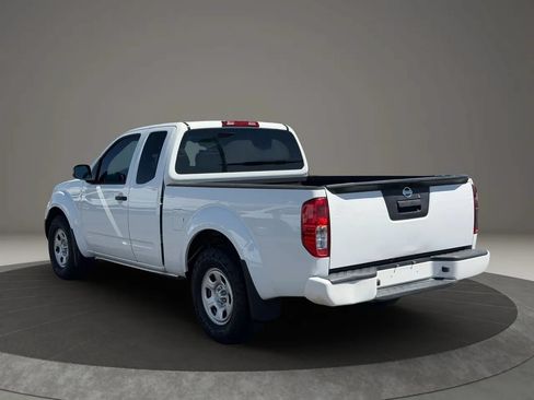 Used 2020 Nissan Frontier S RWD image 4