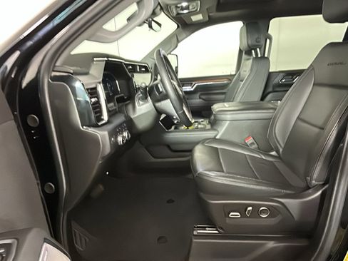 Used 2024 GMC Sierra 2500 Denali w/ Denali Reserve Package AWD/4WD image 14