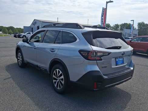 Used 2020 Subaru Outback Premium w/ Popular Package #1 AWD/4WD image 4