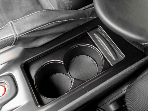 Used 2014 Nissan GT-R Premium image 24