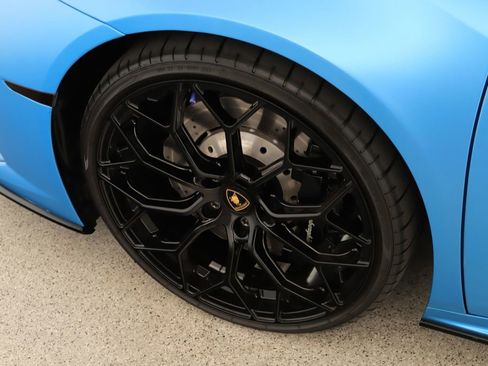 Used 2022 Lamborghini Huracan EVO image 38
