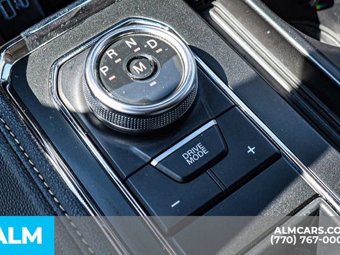 Used 2024 Ford Expedition XLT RWD image 41