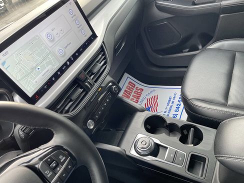 Used 2024 Ford Escape Platinum image 24