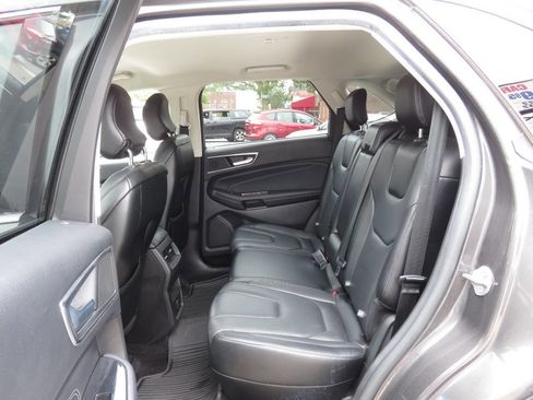 Used 2017 Ford Edge Titanium image 21