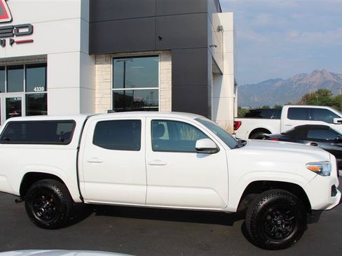 Used 2021 Toyota Tacoma SR AWD/4WD image 7